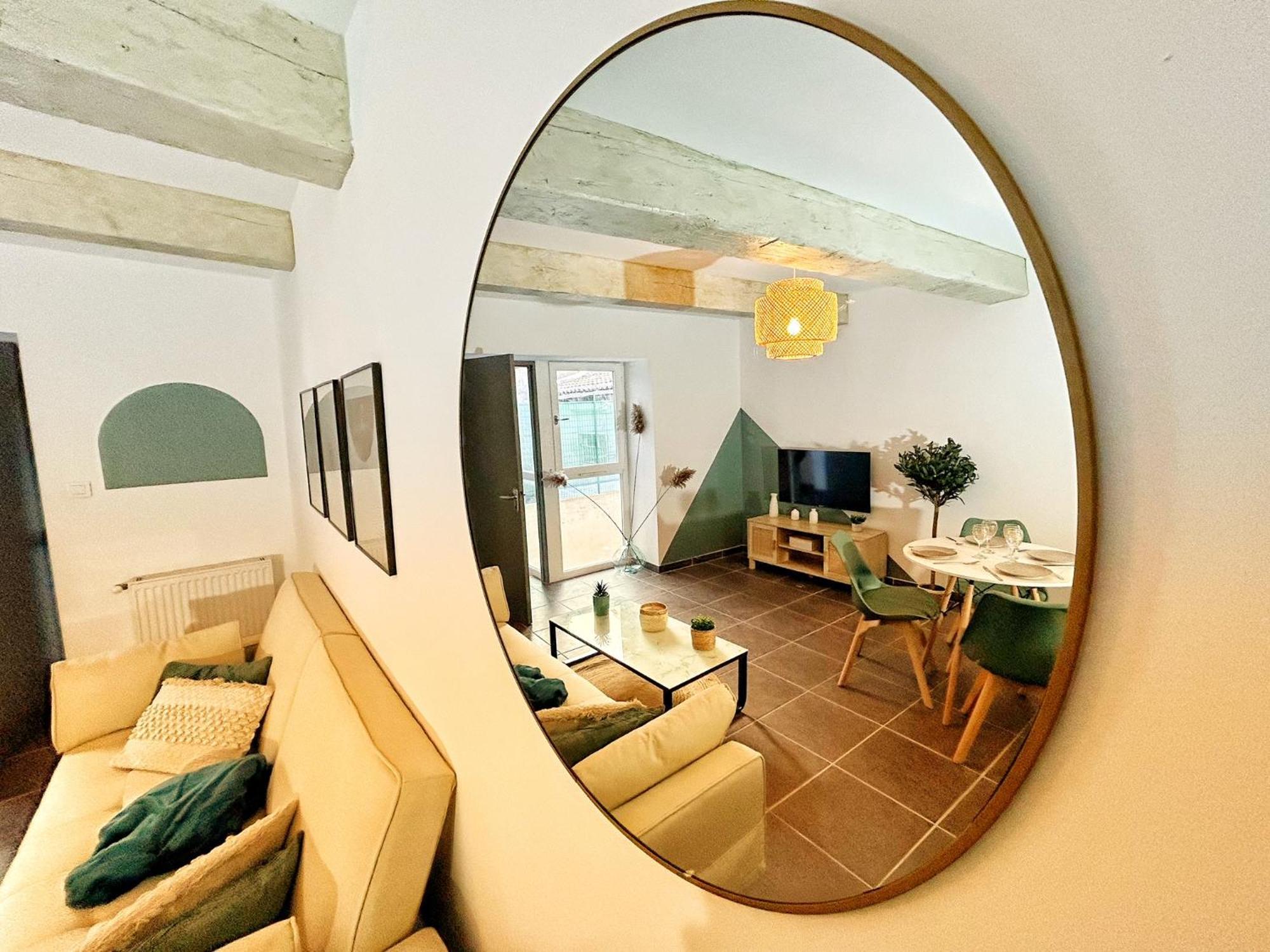 Olive Serenity Арл Екстериор снимка